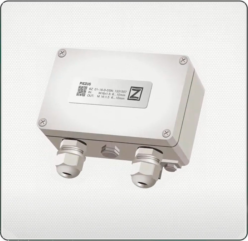 Termination box is an option that simplifies connection and provides additional protection to the pressure transmitter.